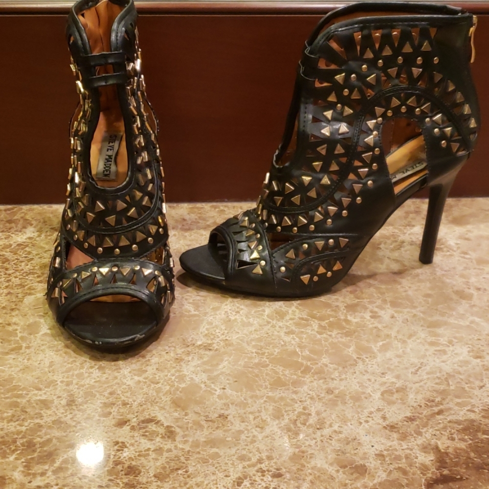 WOMEN'S STEVE MADDEN BLACK GOLD STUDDED SHOES Sz 7.5 $120
